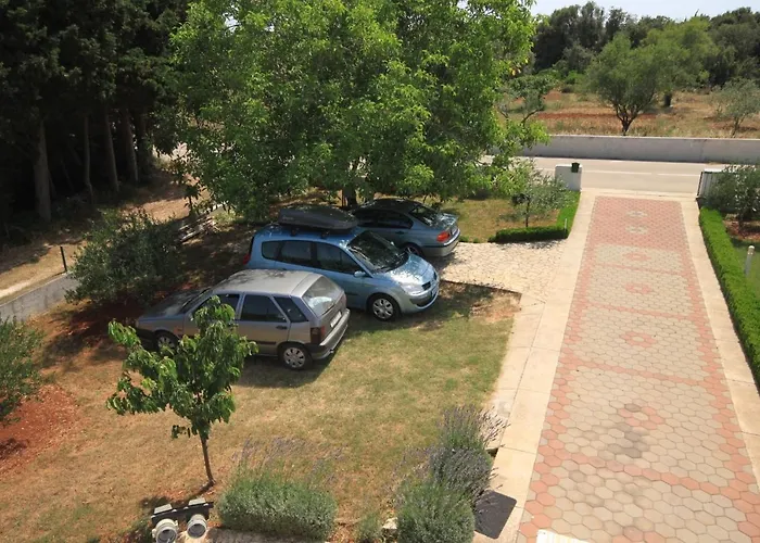 And With Parking Space Susica, - 8265 3* أوغليان